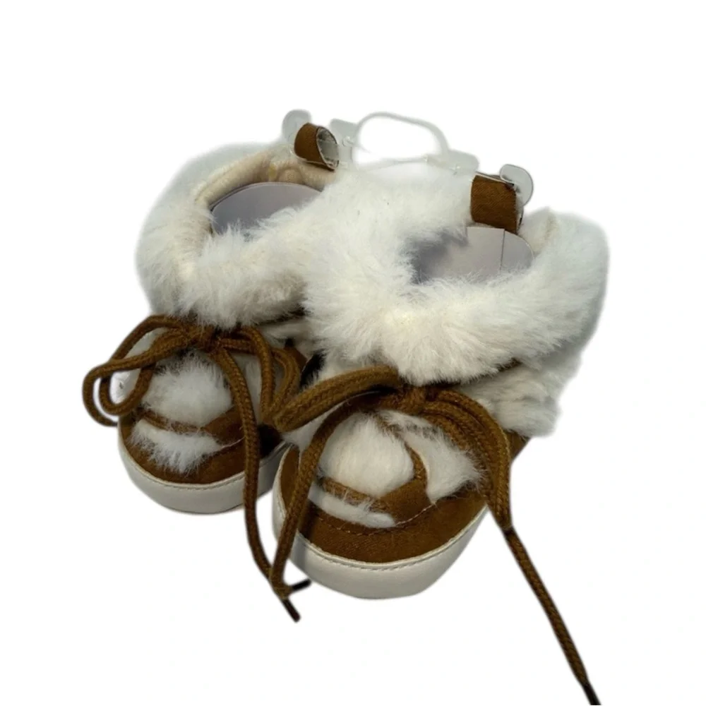 Stepping Stones 0-3m NWOT Cozy Brown and White Kids Boots